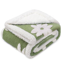 Waterproof Leakproof Blanket for Dogs and Cats Green