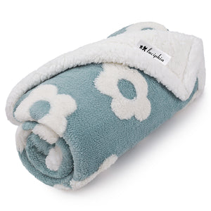 3D Textured Flower Print Waterproof Pet Blanket Blue