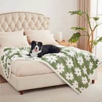 Waterproof Leakproof Blanket for Dogs and Cats Green