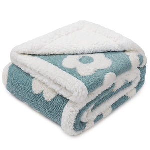 3D Textured Flower Print Waterproof Pet Blanket Blue