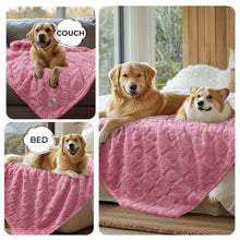 Load image into Gallery viewer, Heart Jacquard Waterproof Pet Blanket Pink