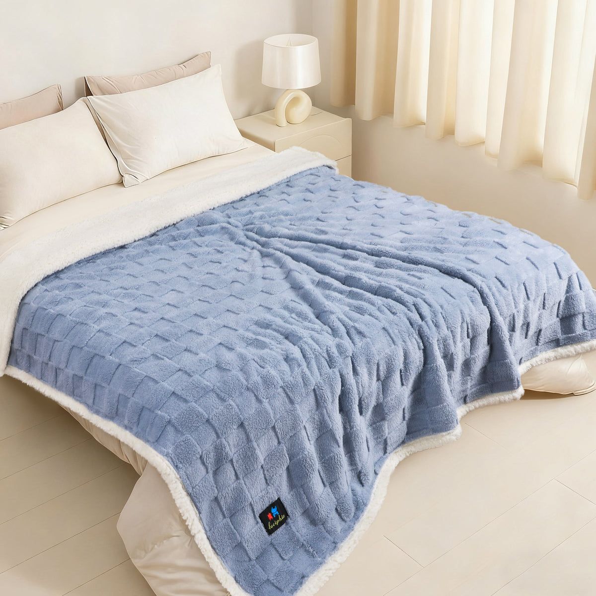 Reversible 3D Jacquard Soft Waterproof Pet Blanket for Large Dogs and Cats