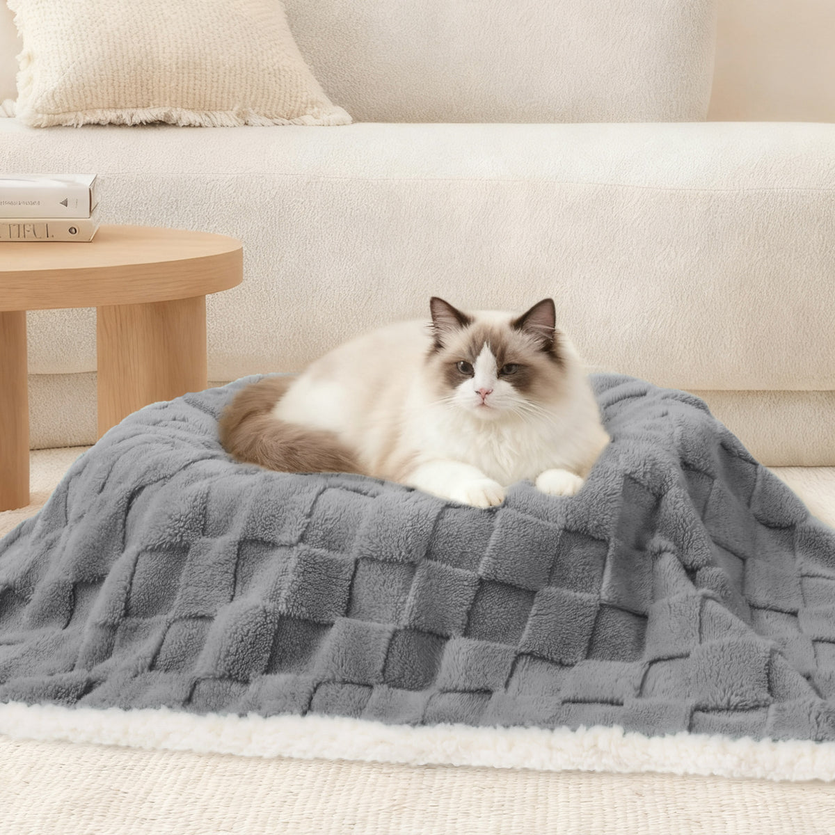 Reversible 3D Jacquard Soft Waterproof Pet Blanket for Large Dogs and Cats
