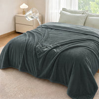 reversible-sherpa-fleece-waterproof-pet-blanket-for-dogs-and-cats#color_grey